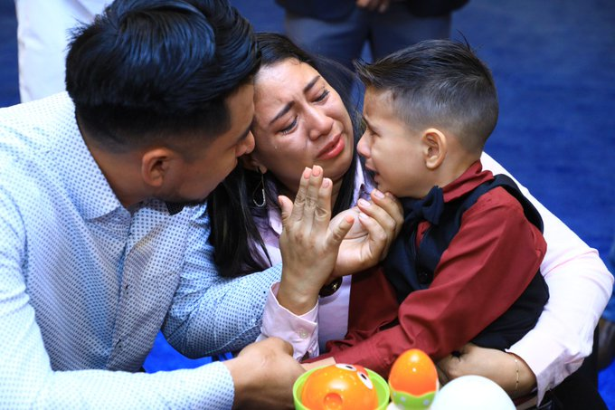 madre-de-nino-beneficiado-con-implante-coclear-es-una-bendicion-que-dios-nos-ha-dado